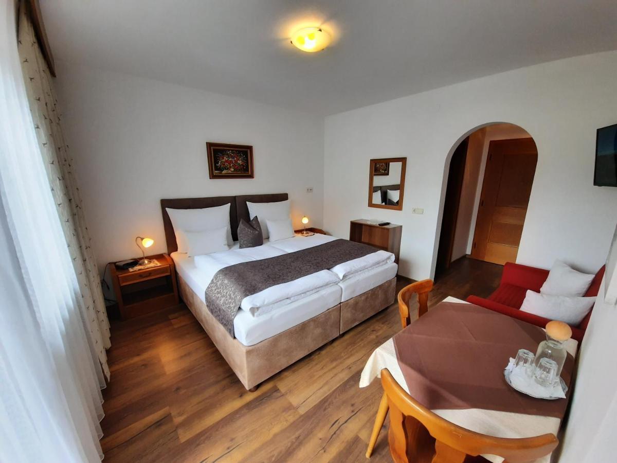 Gaestehaus Burgi Fügen Dış mekan fotoğraf
