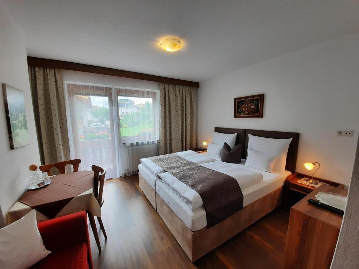 Gaestehaus Burgi Fügen Dış mekan fotoğraf