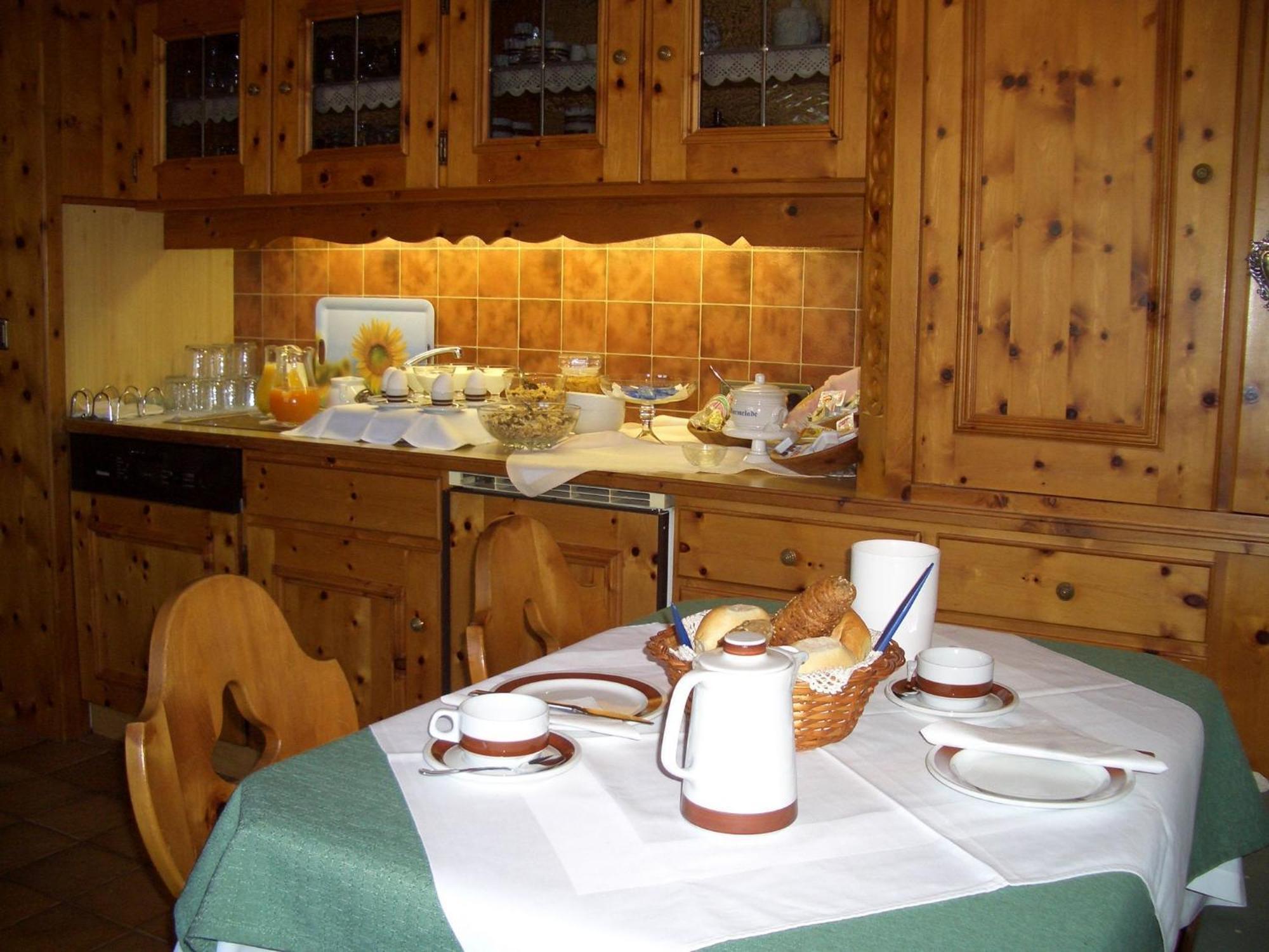 Gaestehaus Burgi Fügen Dış mekan fotoğraf