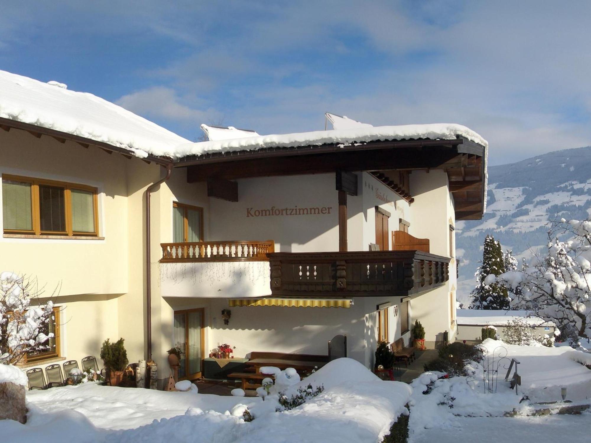 Gaestehaus Burgi Fügen Dış mekan fotoğraf