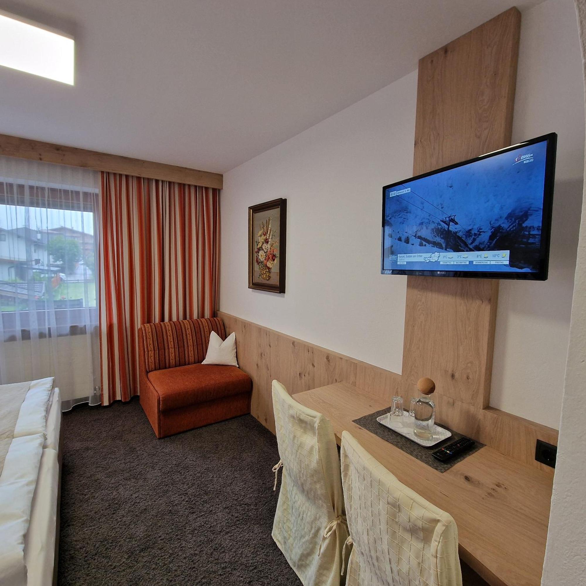Gaestehaus Burgi Fügen Dış mekan fotoğraf